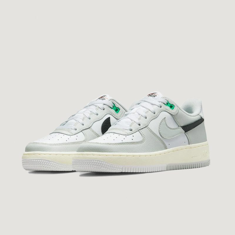 NIKE Air Force 1 '07, Zapatillas Mujer, Blanco Light White, 35.5 EU :  : Moda