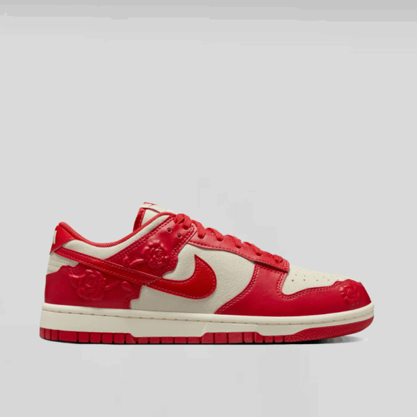 Nike Dunk Low "RED ROSES"